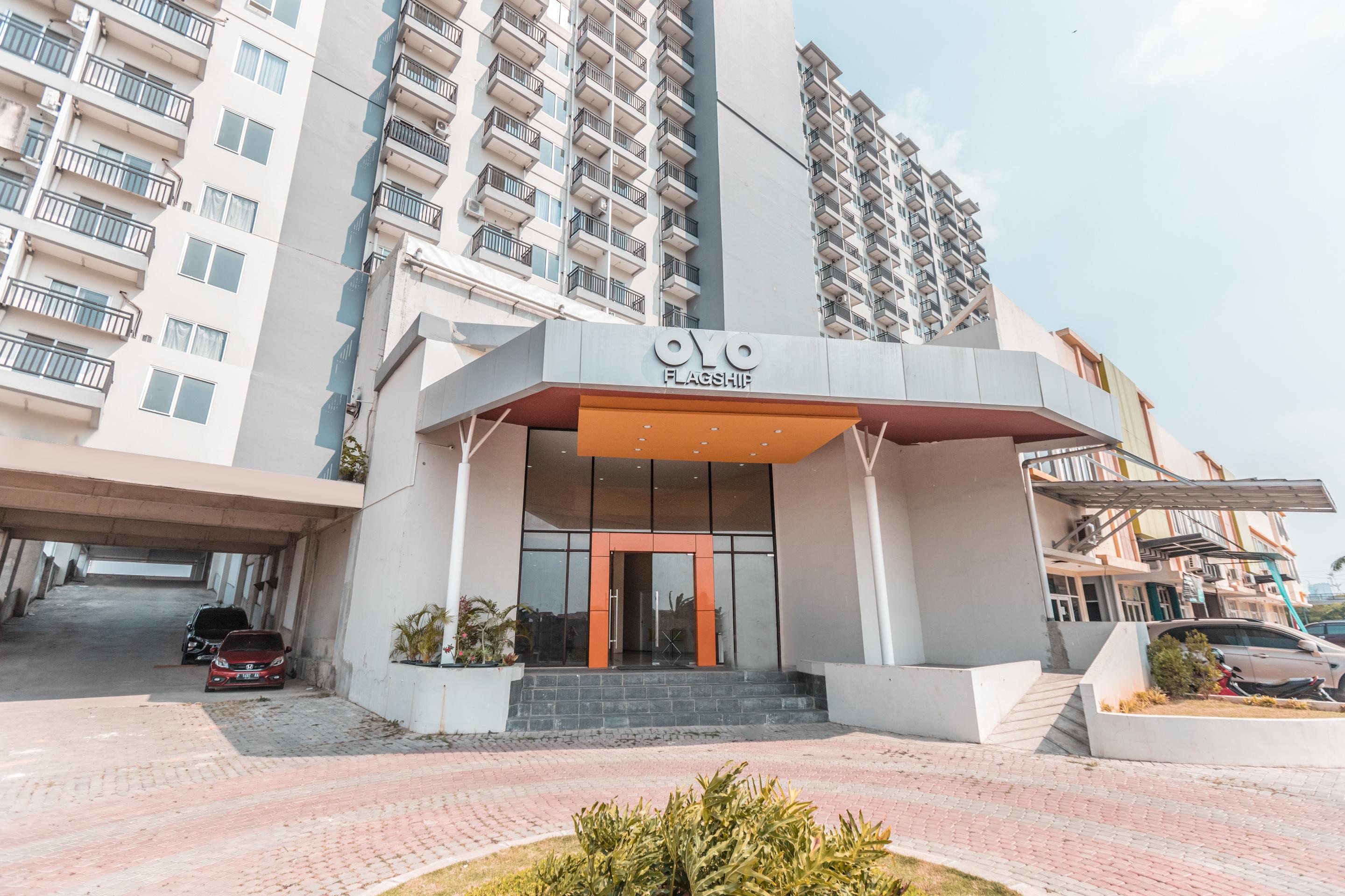 Oyo Flagship 766 Prima Orchard Hotel Bekasi Kültér fotó